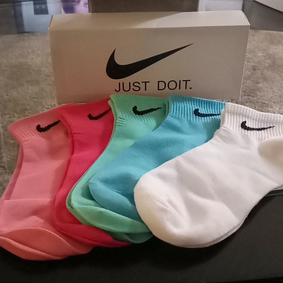Nike socks - Picture 3 of 3
